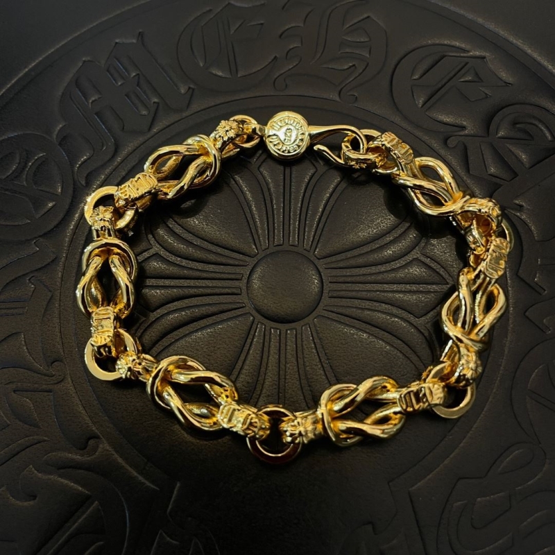 Ch*0me He**ts necklaces